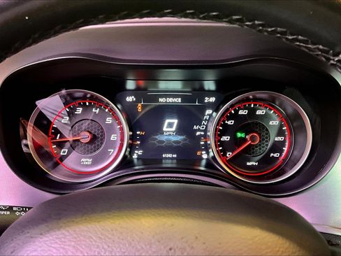 Used 2023 Dodge Charger SXT RWD image 14