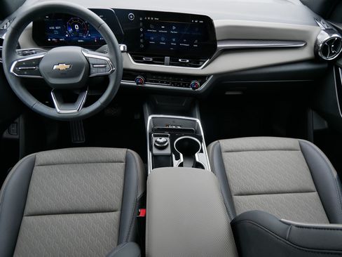 Used 2026 Chevrolet Equinox LT w/ Convenience Package II AWD/4WD image 10
