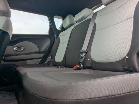 Used 2018 Kia Soul FWD image 11