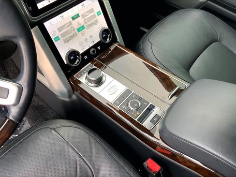 Used 2021 Land Rover Range Rover P525 Westminster Edition image 16