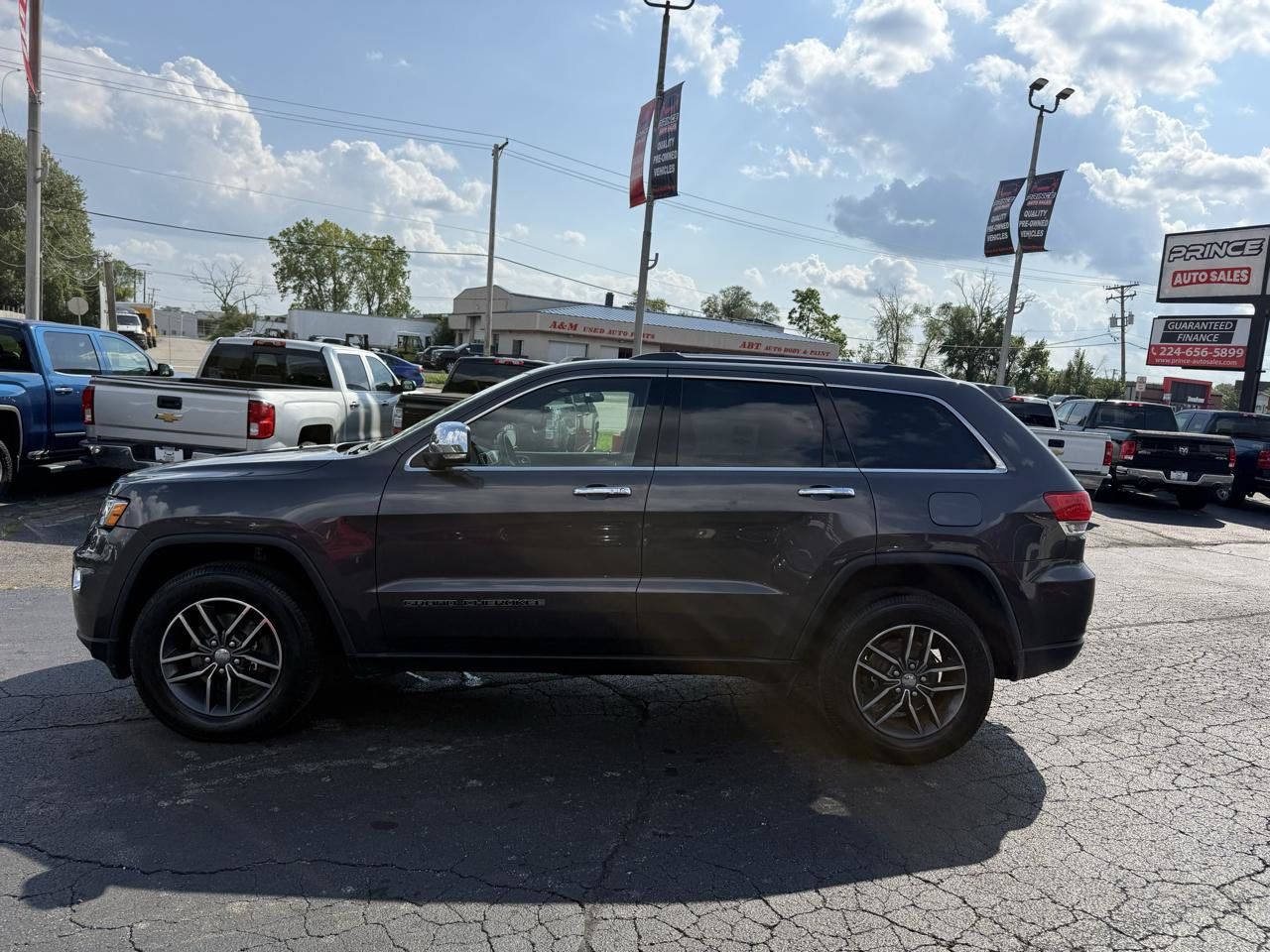 Used 2018 Jeep Grand Cherokee Limited w/ Trailer Tow Group IV AWD/4WD image 4