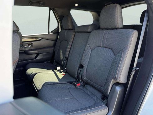 Used 2023 Honda Pilot Sport image 36