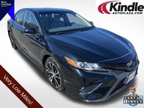 Used 2018 Toyota Camry SE w/ Convenience Package FWD image 1