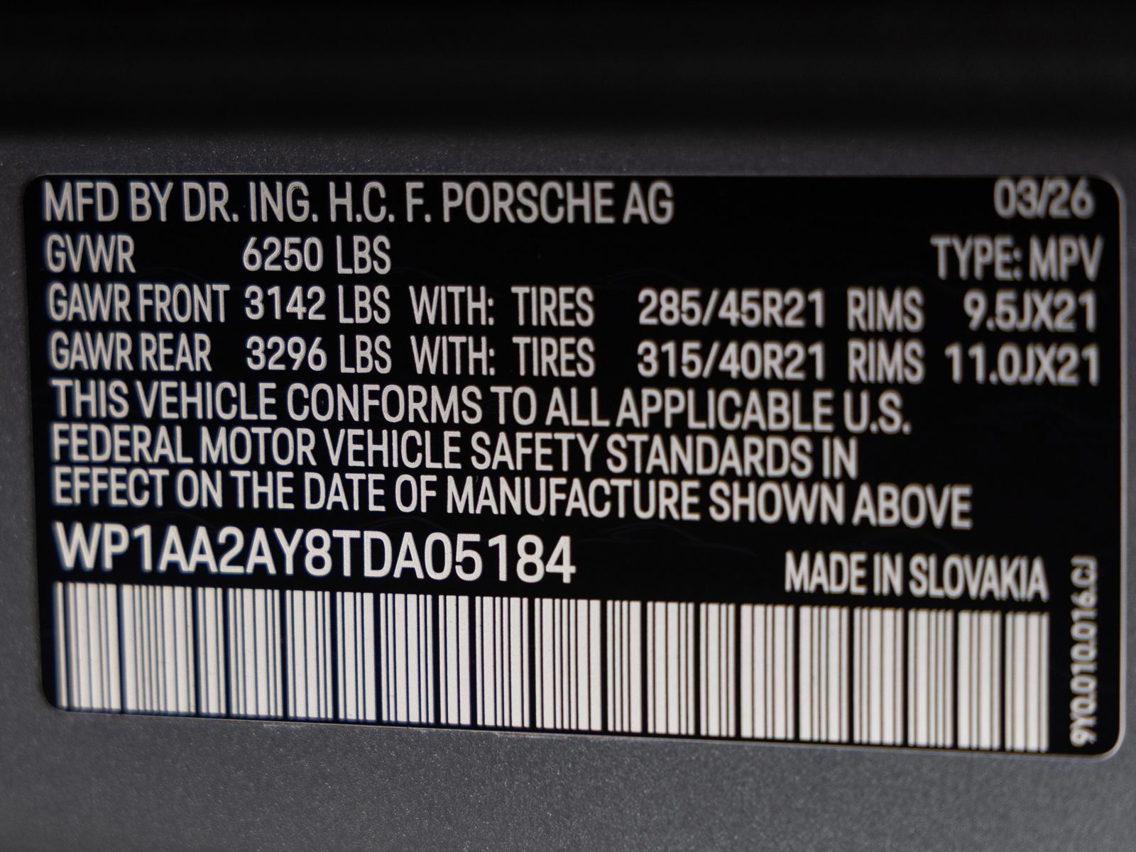 Certified 2026 Porsche Cayenne AWD/4WD image 38