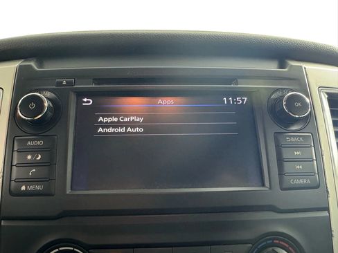 Used 2019 Nissan Titan SV image 19