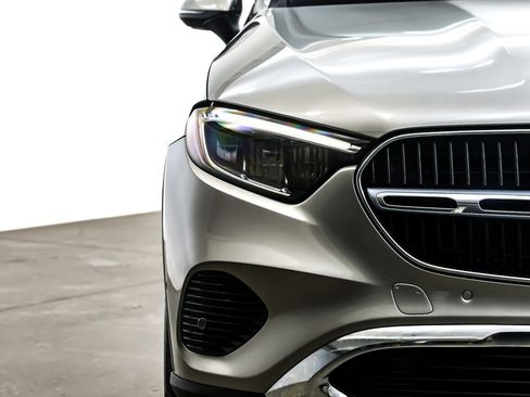 Certified 2023 Mercedes-Benz GLC 300 image 16