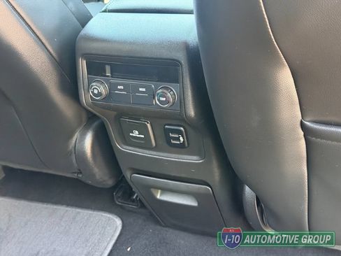 Used 2017 GMC Acadia SLT FWD image 16