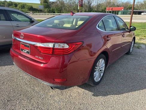 Used 2013 Lexus ES 350 w/ Luxury Pkg FWD image 4