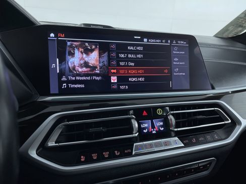 Used 2019 BMW X7 xDrive50i w/ M Sport Package image 19