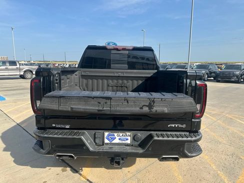 Used 2020 GMC Sierra 1500 AT4 w/ AT4 Premium Package AWD/4WD image 7