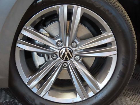 Used 2024 Volkswagen Jetta SE image 7
