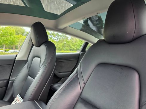 Used 2022 Tesla Model 3 Standard Range RWD image 13
