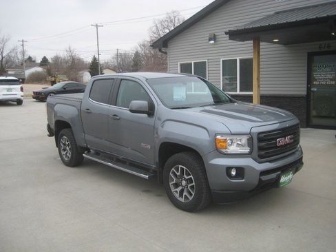 Used 2020 GMC Canyon All Terrain w/ Trailering Package image 2