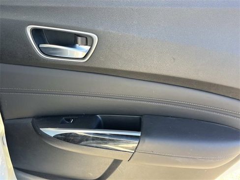 Used 2018 Acura TLX image 20