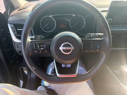 Used 2023 Nissan Rogue SV w/ SV Premium Package AWD/4WD image 17