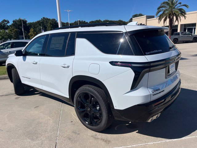 New 2027 Chevrolet Traverse RS w/ LPO, Floor Liner Package FWD image 4