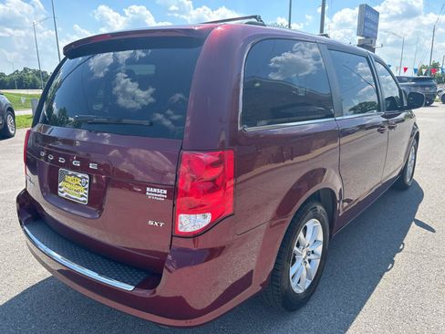 Used 2020 Dodge Grand Caravan SXT FWD image 6