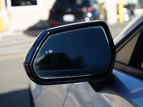 Used 2018 Chevrolet Camaro SS image 39