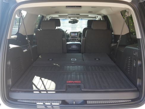 Used 2019 GMC Yukon XL Denali w/ Denali Ultimate Package AWD/4WD image 24
