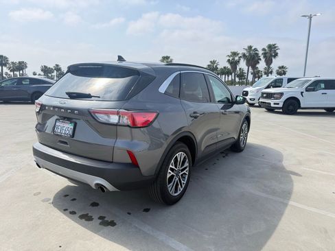 Used 2022 Ford Escape SEL image 3