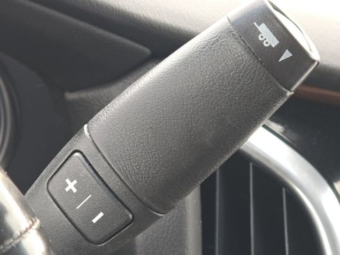 Used 2019 Cadillac Escalade Premium Luxury image 35