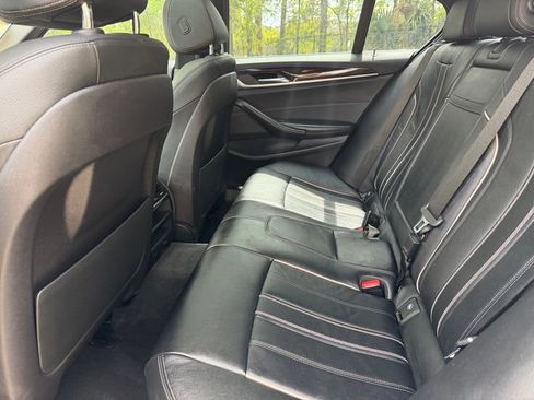 Used 2018 BMW 530e w/ Premium Package image 11