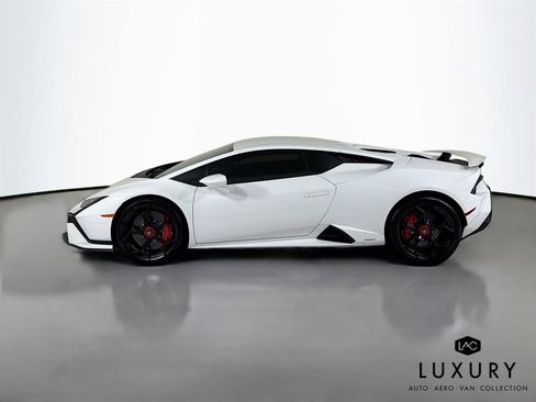 Used 2024 Lamborghini Huracan Tecnica image 9