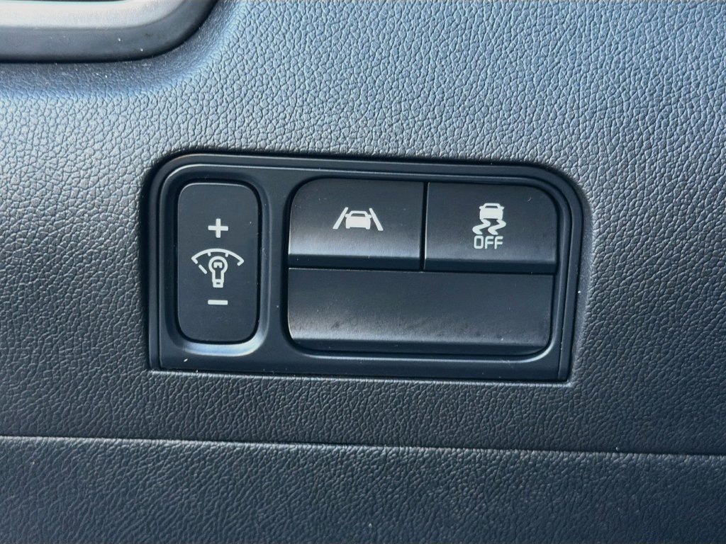 Used 2021 Kia Sorento S w/ Panoramic Sunroof Package FWD image 35