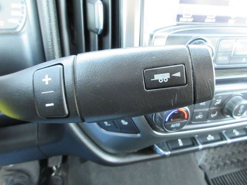 Used 2019 Chevrolet Silverado 2500 LT w/ LT Convenience Package image 30