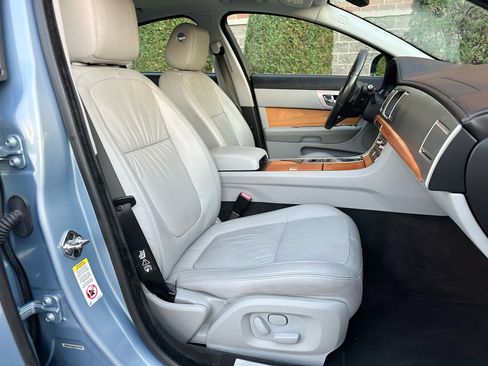 Used 2011 Jaguar XF Supercharged image 3