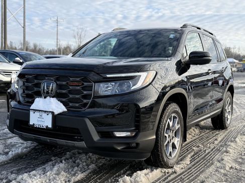 Used 2023 Honda Passport TrailSport image 9