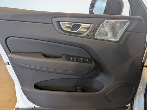 New 2026 Volvo XC60 B5 Ultra w/ Protection Package Premier image 8