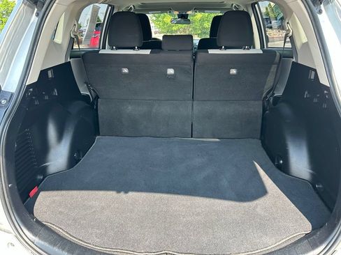 Used 2018 Toyota RAV4 XLE FWD image 26