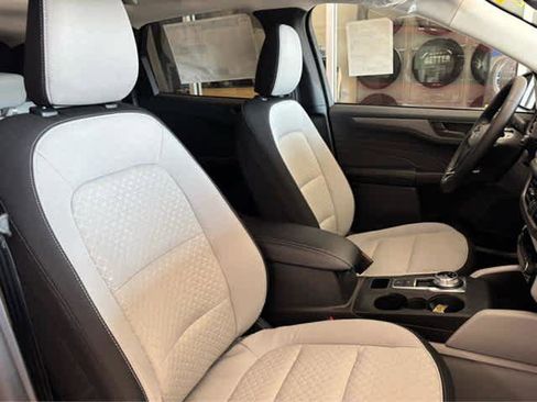 New 2025 Ford Escape Active w/ Tech Pack #1 image 36