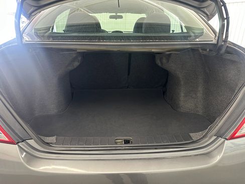 Used 2017 Nissan Versa SV image 12