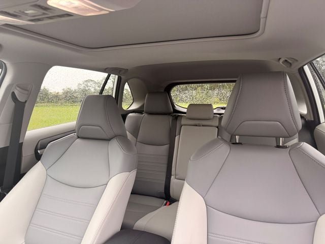 Used 2025 Toyota RAV4 XLE Premium w/ Weather Package FWD image 6