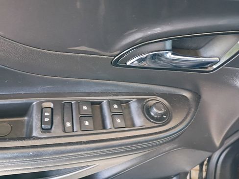 Used 2019 Buick Encore Preferred image 18