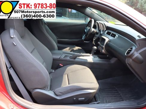 Used 2015 Chevrolet Camaro LT RWD image 16