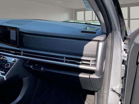 Certified 2024 Hyundai Santa Fe Limited FWD image 27