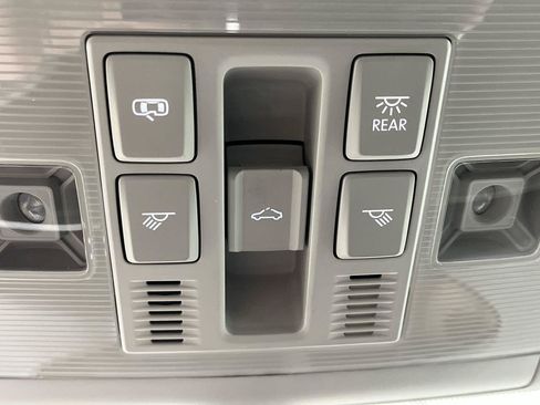 Used 2019 Volkswagen Tiguan S AWD/4WD image 28