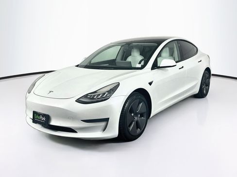 Used 2022 Tesla Model 3 RWD image 3