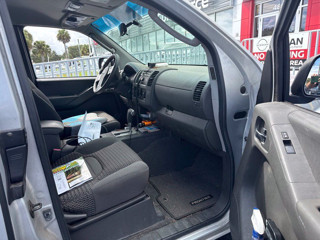 Used 2008 Nissan Frontier SE w/ SE Value Truck Pkg RWD image 10
