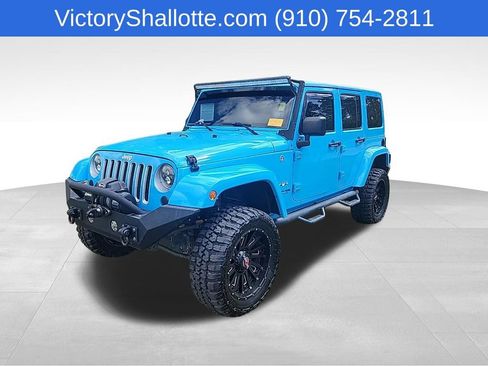 Used 2018 Jeep Wrangler Unlimited Sahara AWD/4WD image 10