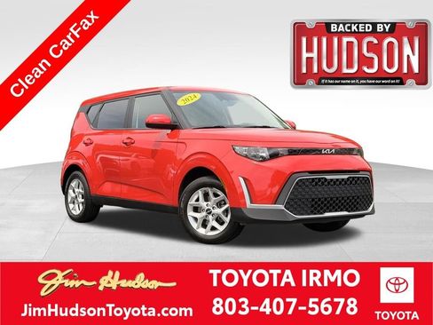 Used 2024 Kia Soul LX w/ Option Group 015 FWD image 1
