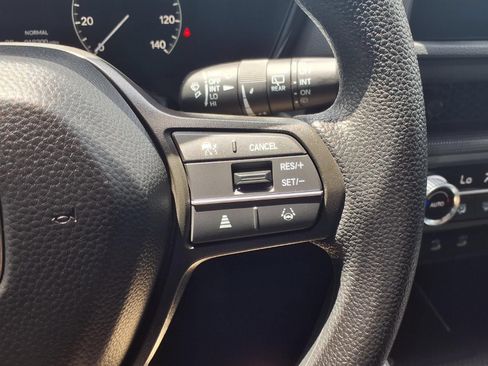 Used 2026 Honda CR-V EX image 17