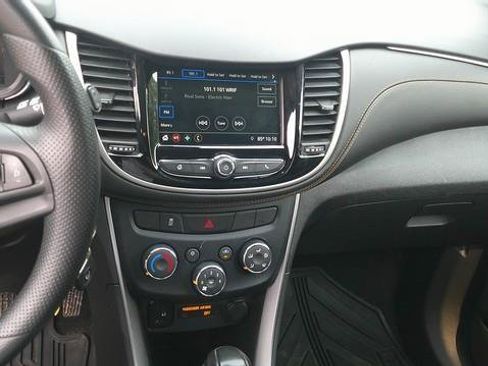 Used 2019 Chevrolet Trax LS w/ Tint and Cruise Package FWD image 7