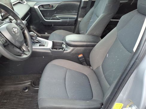 Used 2023 Toyota RAV4 LE image 8