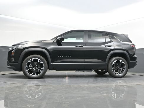 New 2026 Chevrolet Equinox LT w/ Convenience Package II FWD image 34