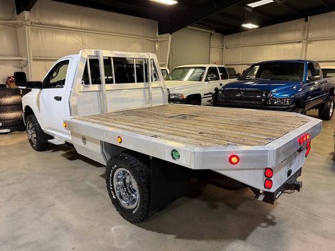 Used 2017 RAM 3500 Tradesman w/ Chrome Appearance Group AWD/4WD image 2