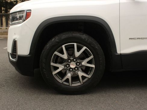 Used 2020 GMC Acadia SLE w/ Driver Convenience Package FWD image 11